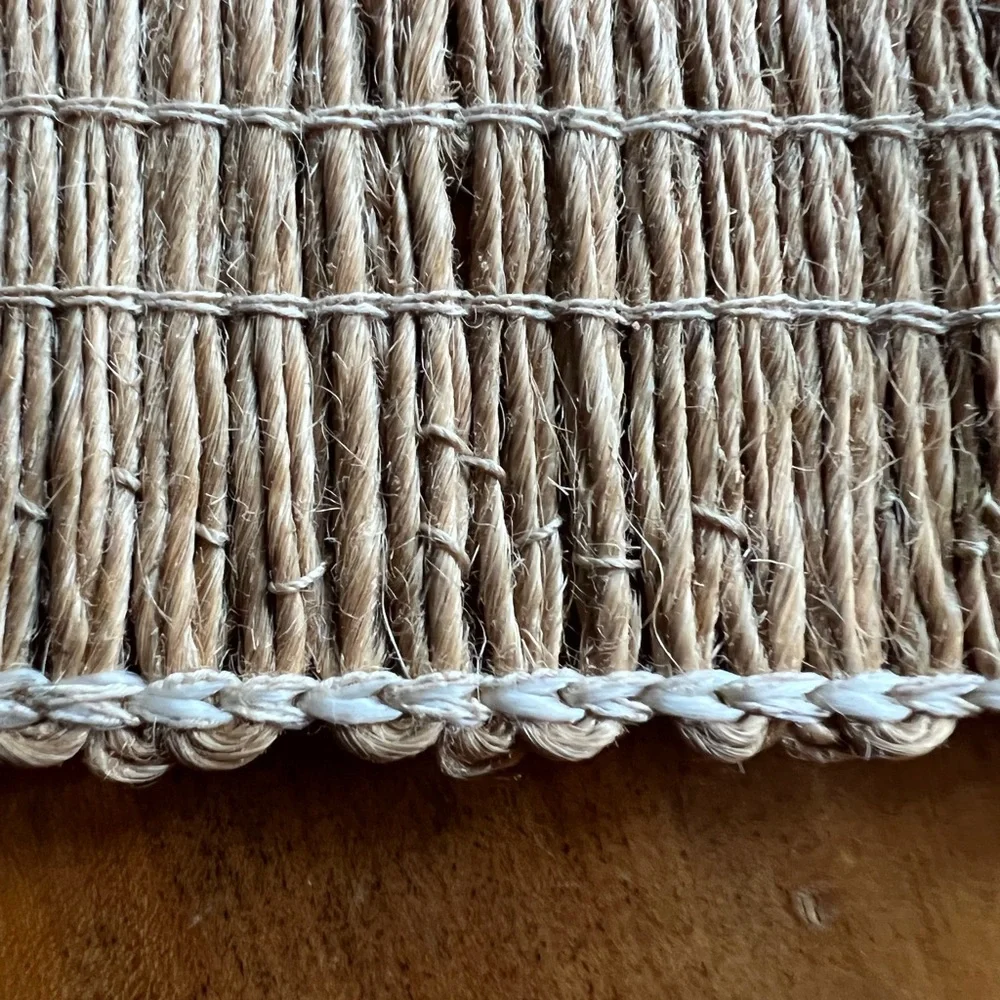 - Vintage 70’s Wide Woven Belt! EUC!